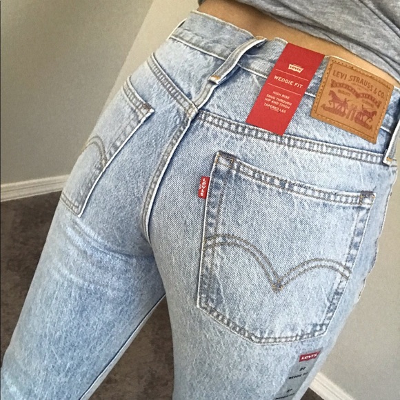 [Levi’s] Wedgie Fit Selvedge Jeans - Picture 4 of 8